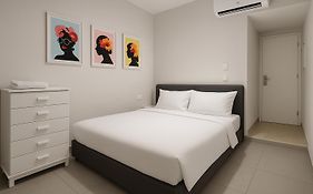 Private Rooms Near The Beach Center